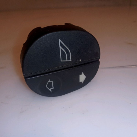 Commande lève-glace porte avant droite occasion FORD FIESTA V Phase 1 09-2002->10-2005 1.4i