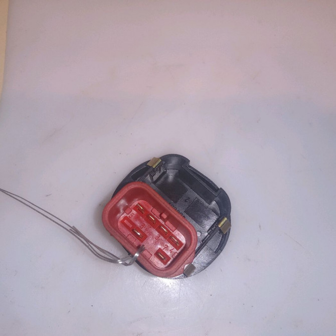 Commande lève-glace porte avant droite occasion FORD FIESTA V Phase 1 09-2002->10-2005 1.4i 2