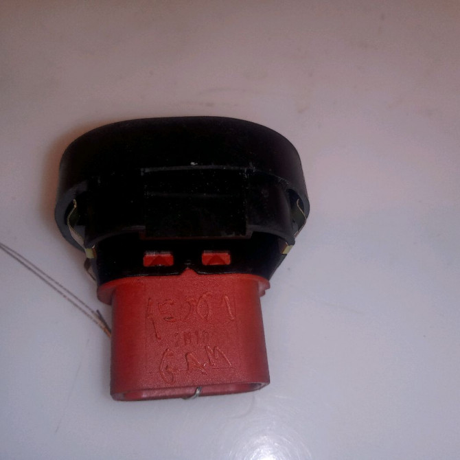 Commande lève-glace porte avant droite occasion FORD FIESTA V Phase 1 09-2002->10-2005 1.4i 3