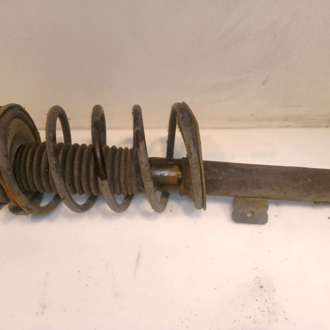 Amortisseur avant droit occasion PEUGEOT 206 Phase 1 09-1998->03-2009 1.1i 5202W4 2