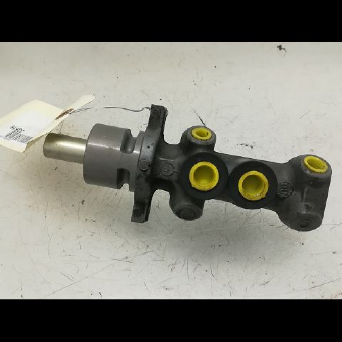 Maitre cylindre occasion RENAULT KANGOO I Phase 1 09-1997->06-2003 1.2i 8v 60ch 7701207198 1