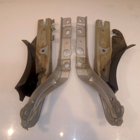 Compas d capot occasion PEUGEOT 407 Phase 1 04-2004->07-2008 1.6 HDI 16v 791277