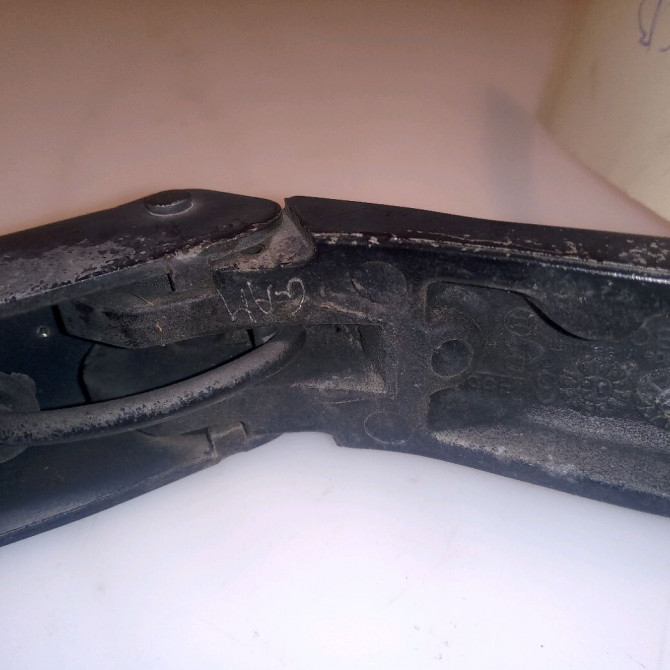 Bras essuie-glace avant droit occasion PEUGEOT 407 Phase 1 04-2004->07-2008 1.6 HDI 16v 6429X4 2