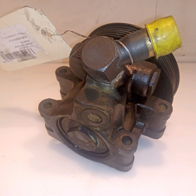 Pompe direction assistee occasion FORD FIESTA V Phase 1 09-2002->10-2005 1.4i 1666077 2
