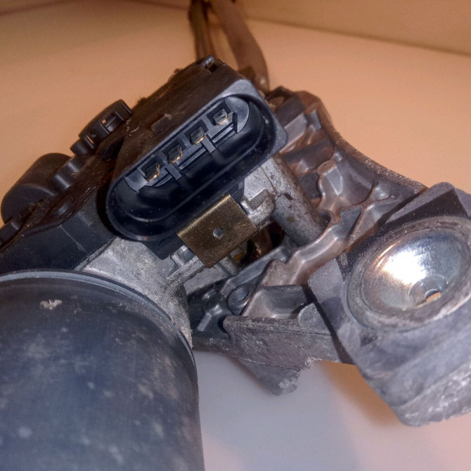 Moteur essuie-glace avant occasion VOLVO C30 Phase 1 04-1995->04-1999 1.6 D 115ch 31253518 3