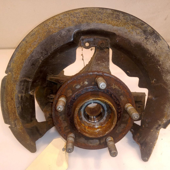 Moyeu avg occasion VOLVO C30 Phase 1 04-1995->04-1999 1.6 D 115ch 31340604 1