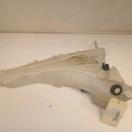 Reservoir lave-glace avant occasion VOLVO C30 Phase 1 04-1995->04-1999 1.6 D 115ch 31253164