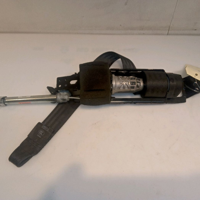 Ceinture avant droite occasion VOLVO C30 Phase 1 04-1995->04-1999 1.6 D 115ch 31320501 2