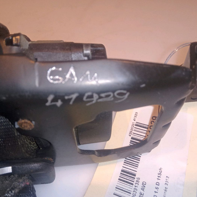 Ceinture avant droite occasion VOLVO C30 Phase 1 04-1995->04-1999 1.6 D 115ch 31320501 3