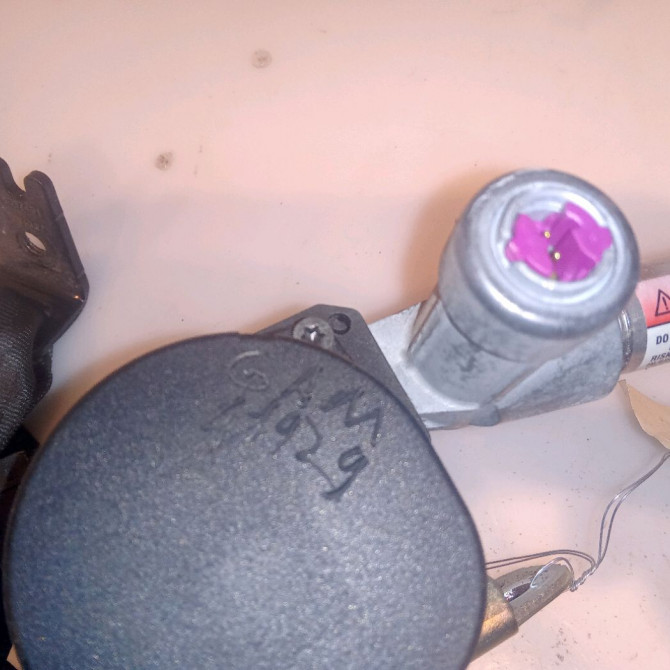 Ceinture arrière droite occasion VOLVO C30 Phase 1 04-1995->04-1999 1.6 D 115ch 30642227 3