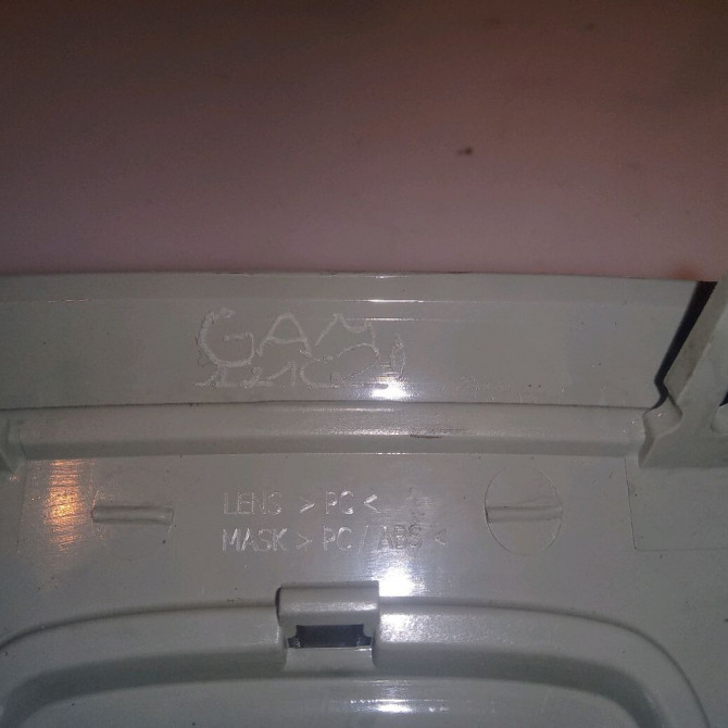 Plafonnier occasion VOLVO C30 Phase 1 04-1995->04-1999 1.6 D 115ch 30754443 3