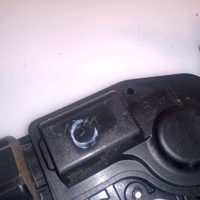 Serrure porte avd occasion CITROEN C1 I Phase 1 06-2005->11-2008 1.4 HDi 9136V1 4