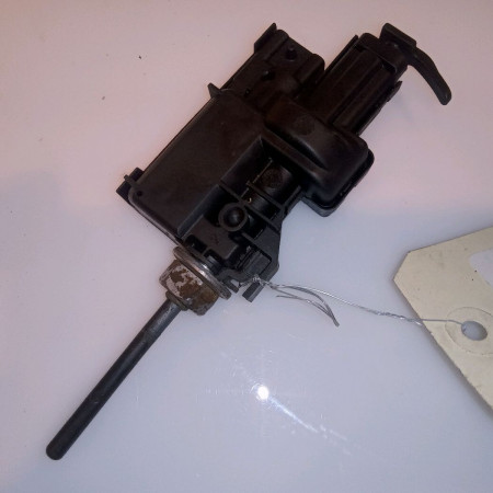 Actionneur portillon aile ard occasion RENAULT MEGANE III Phase 1 11-2008->01-2012 1.9 DCI 130ch