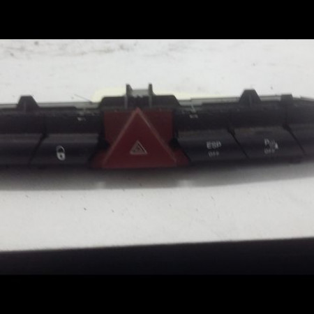 Bouton de warning occasion PEUGEOT 308 I Phase 1 SW 05-2008->03-2011 1.6 HDI 110ch