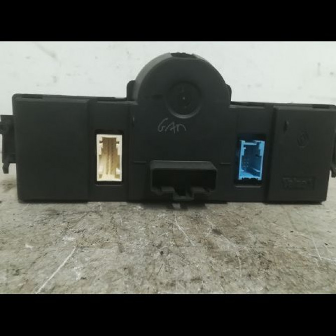 Commande de chauffage occasion RENAULT MEGANE II Phase 2 01-2006->06-2009 1.5 DCI 85ch 7701209068 2