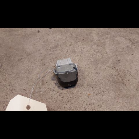 Commande lève-glace porte avant droite occasion RENAULT MEGANE II Phase 2 01-2006->06-2009 1.9 DCI 130ch 8200414962