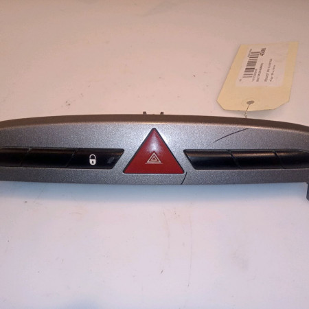 Bouton de warning occasion PEUGEOT 308 I Phase 1 SW 05-2008->03-2011 1.6 HDI 110ch