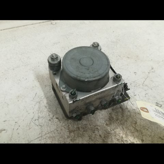 Unité hydraulique ABS occasion DACIA SANDERO I Phase 1 06-2008->10-2012 1.2 16v 75ch 8201063079 1