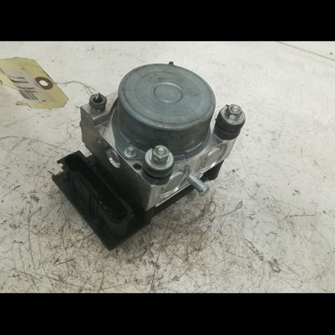 Unité hydraulique ABS occasion DACIA SANDERO I Phase 1 06-2008->10-2012 1.2 16v 75ch 8201063079 2