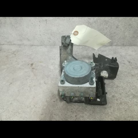Unité hydraulique ABS occasion DACIA SANDERO I Phase 1 06-2008->10-2012 1.4 MPI 75ch 8201063079