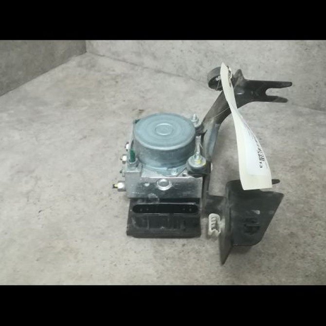 Unité hydraulique ABS occasion DACIA SANDERO I Phase 1 06-2008->10-2012 1.4 MPI 75ch 8201063079 2