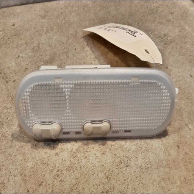 Plafonnier occasion DACIA SANDERO I Phase 1 06-2008->10-2012 1.4 MPI 75ch 8200073231 1