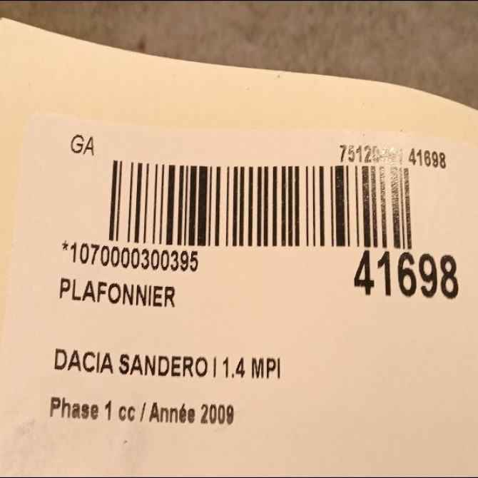 Plafonnier occasion DACIA SANDERO I Phase 1 06-2008->10-2012 1.4 MPI 75ch 8200073231 3