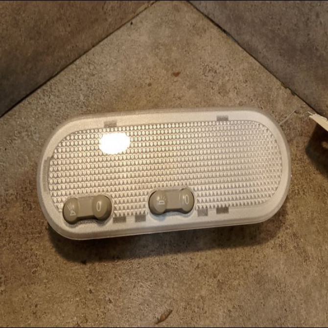 Plafonnier occasion DACIA LODGY Phase 1 01-2012->... 1.5 DCI 90ch 8200073231 1