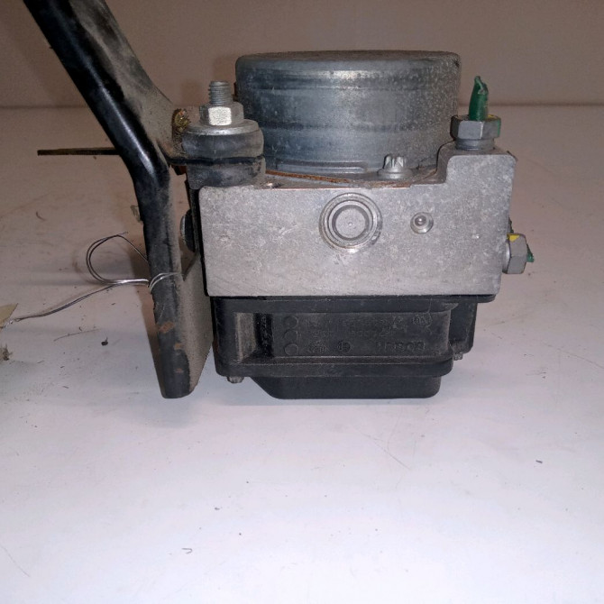 Unité hydraulique ABS occasion DACIA LOGAN I Phase 2 07-2008->12-2012 1.5 DCI 70ch 8201063079 2