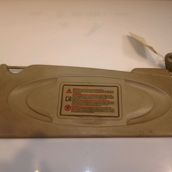 Pare-soleil droit occasion RENAULT KANGOO II Phase 1 01-2008->03-2013 1.5 DCI 105ch 8200928803 1