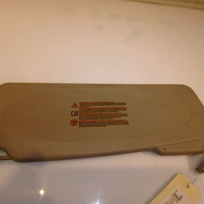 Pare-soleil droit occasion RENAULT KANGOO II Phase 1 01-2008->03-2013 1.5 DCI 105ch 8200928803 2