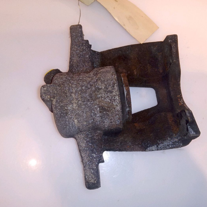 Etrier de frein avant droit occasion FIAT PANDA II Phase 1 09-2003->12-2012 1.3 DT MULTIJET 16v 70ch 77364681 3