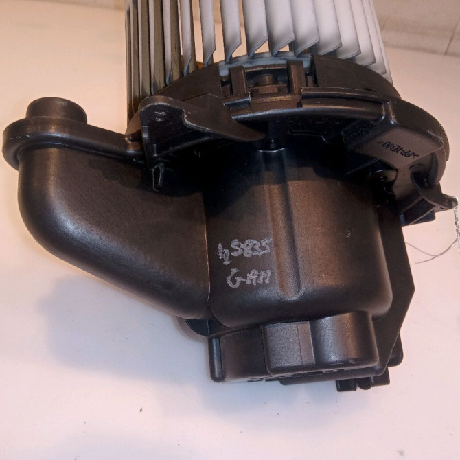 Ventilateur de chauffage occasion DACIA LODGY Phase 1 01-2012->... 1.5 DCI 90ch 272103931R 4