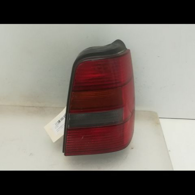 Feu arrière droit occasion VOLKSWAGEN GOLF III Phase 1 01-1992->12-1997 1.8i 75ch 1H9945112 1