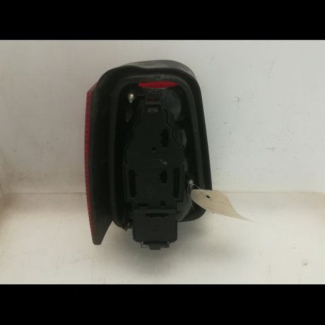 Feu arrière droit occasion VOLKSWAGEN GOLF III Phase 1 01-1992->12-1997 1.8i 75ch 1H9945112 2