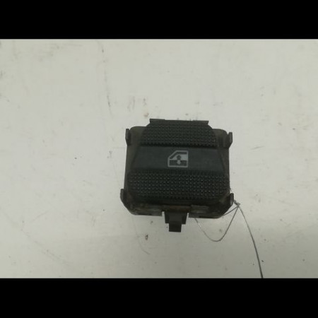 Commande leve-glace porte arrière gauche occasion VOLKSWAGEN GOLF III Phase 1 01-1992->12-1997 1.8i 75ch