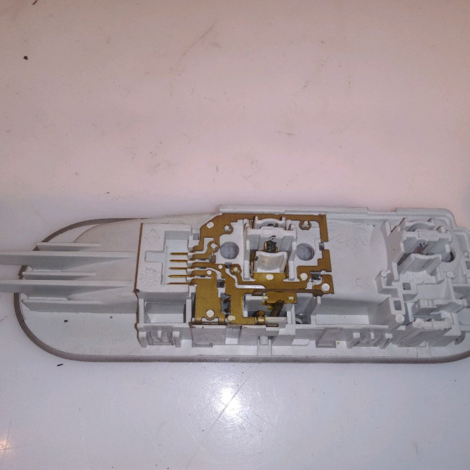 Plafonnier occasion DACIA SANDERO II Phase 1 10-2012->... 1.2i 75ch 264301390R 2