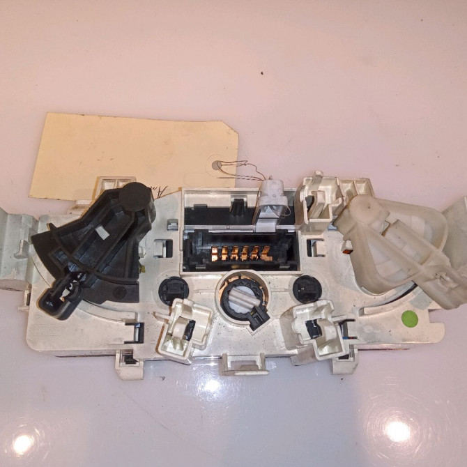 Commande de chauffage occasion CITROEN C3 I Phase 1 04-2002->10-2005 1.4i 6451KP 2