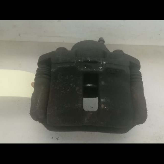 Etrier de frein avant gauche occasion RENAULT SUPER 5 Phase 1 10-1984->12-1996 1.2i 54ch 7701202985 1