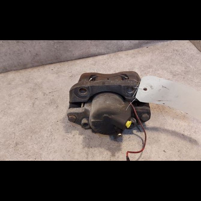 Etrier de frein avant gauche occasion RENAULT SUPER 5 Phase 1 10-1984->12-1996 1.4i 7701202985 2