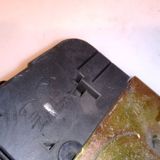 Serrure porte ard occasion PEUGEOT 206 Phase 2 02-2003->02-2009 1.4 HDI 70ch 9138G1 4