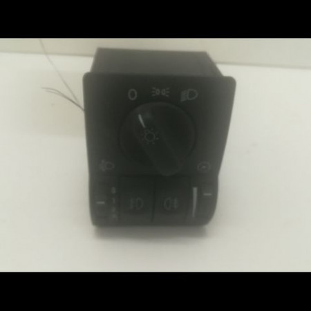 Interrupteur commande de phares occasion OPEL ZAFIRA I Phase 1 03-1999->07-2005 2.2 DTI 16v 125ch 92115268