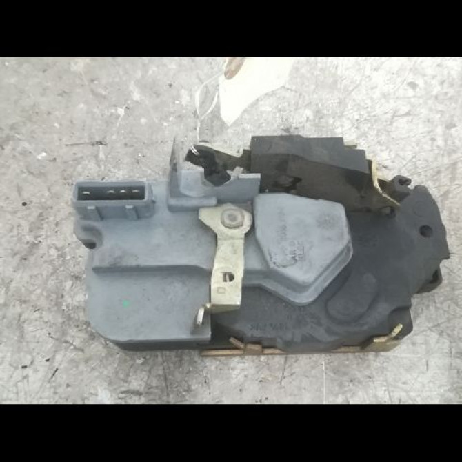Serrure porte ard occasion PEUGEOT 206 Phase 1 09-1998->03-2009 1.4i 9138G1 2