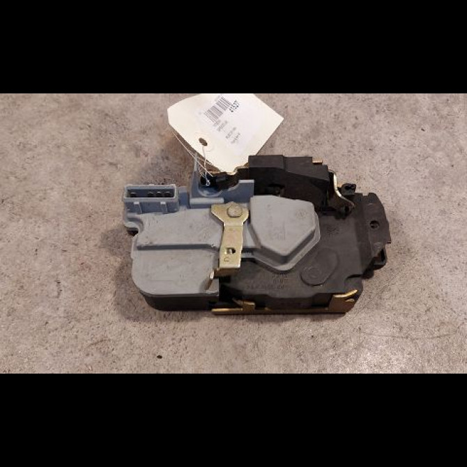 Serrure porte ard occasion PEUGEOT 206 Phase 2 02-2003->02-2009 1.4i 88ch 9138G1 2