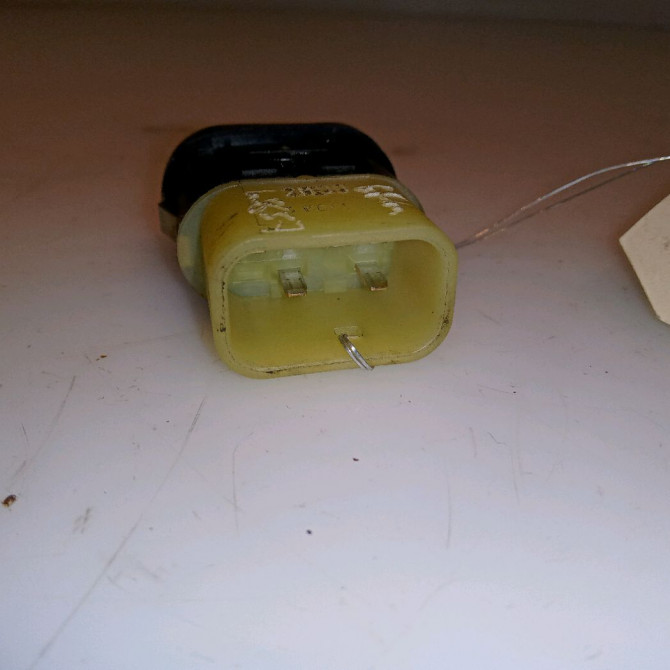 Commande lève-glace porte avant droite occasion FORD FOCUS I Phase 1 CLIPPER 10-1998->12-2004 1.8 TDDi 90ch 3