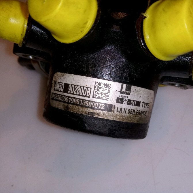 Rampe injection occasion FORD TRANSIT CONNECT I 1445928 4