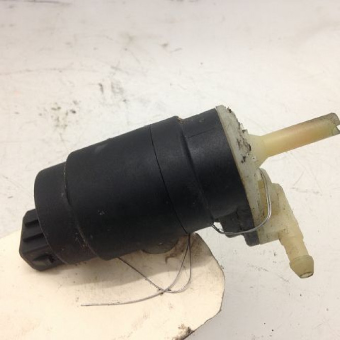 Pompe lave-glace avant occasion OPEL MERIVA I Phase 1 04-2003->12-2005 1.7 CDTI 90585762 1