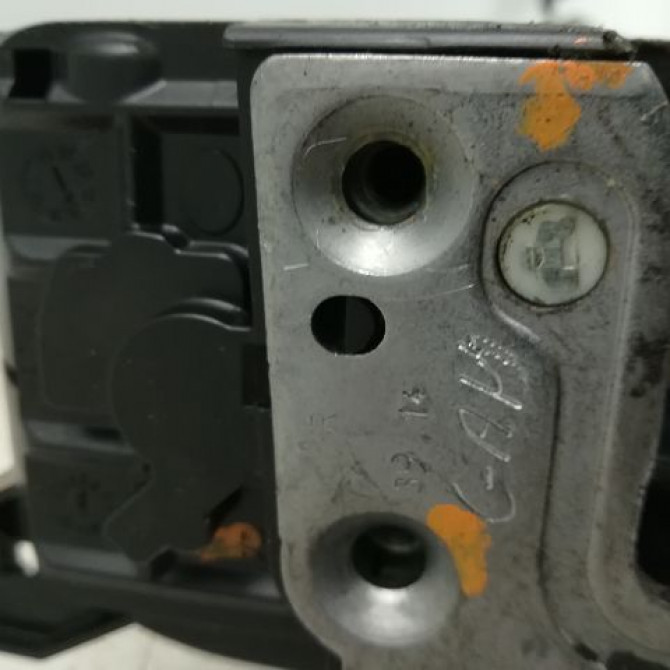 Serrure porte avd occasion RENAULT MEGANE III Phase 3 10-2013->... 1.6 DCI 130ch 805020001R 3