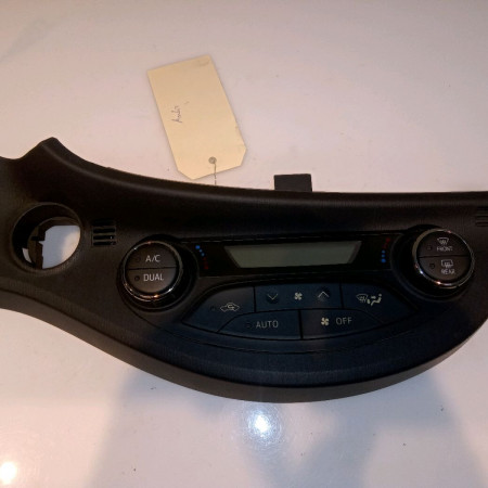 Commande de chauffage occasion TOYOTA YARIS III YARIS III Phase 1 2011-03-01->2015-04-30 1.5 100ch 559000D360C0