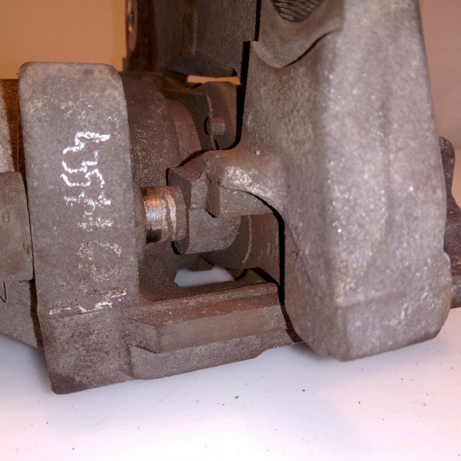 Etrier de frein avant gauche occasion TOYOTA YARIS III Phase 2 06-2014->... 1.5 100ch 477500D200 3